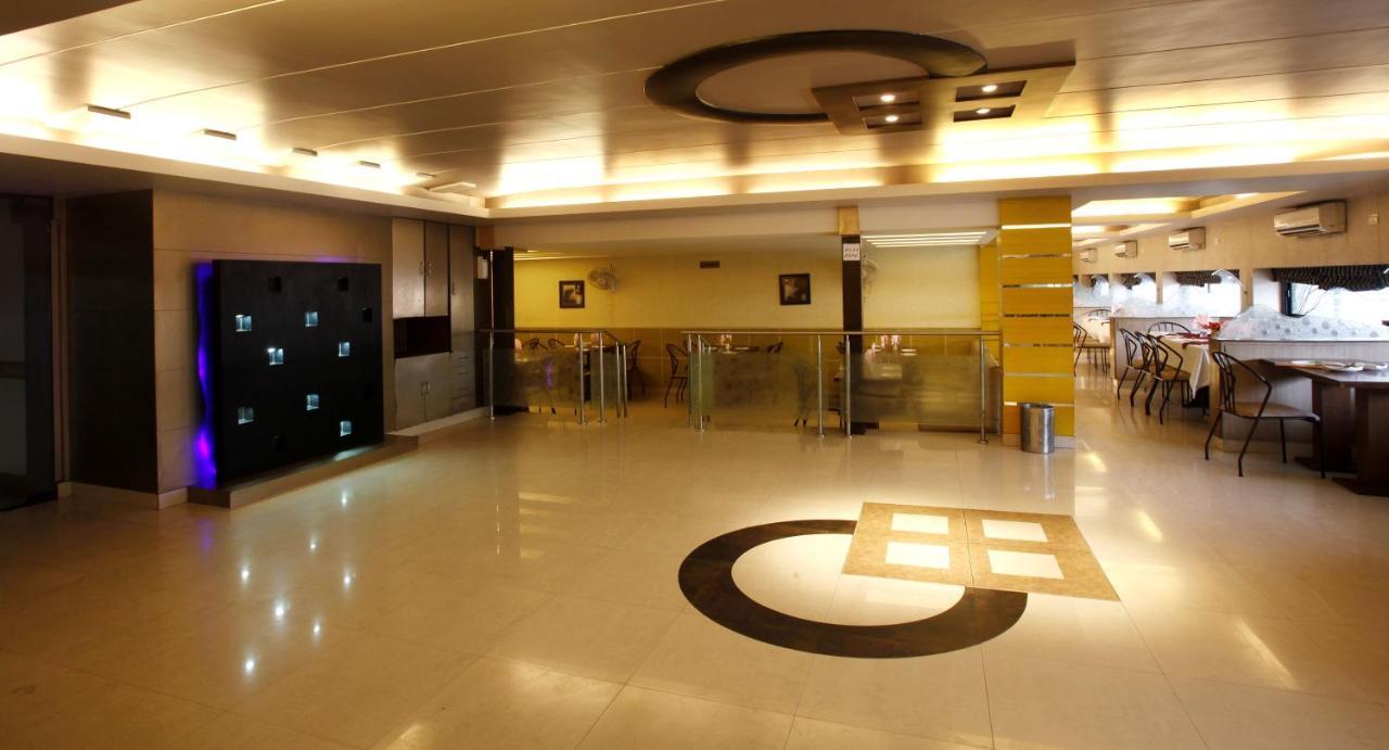 Shivoy Hotel Gorakhpur Kültér fotó