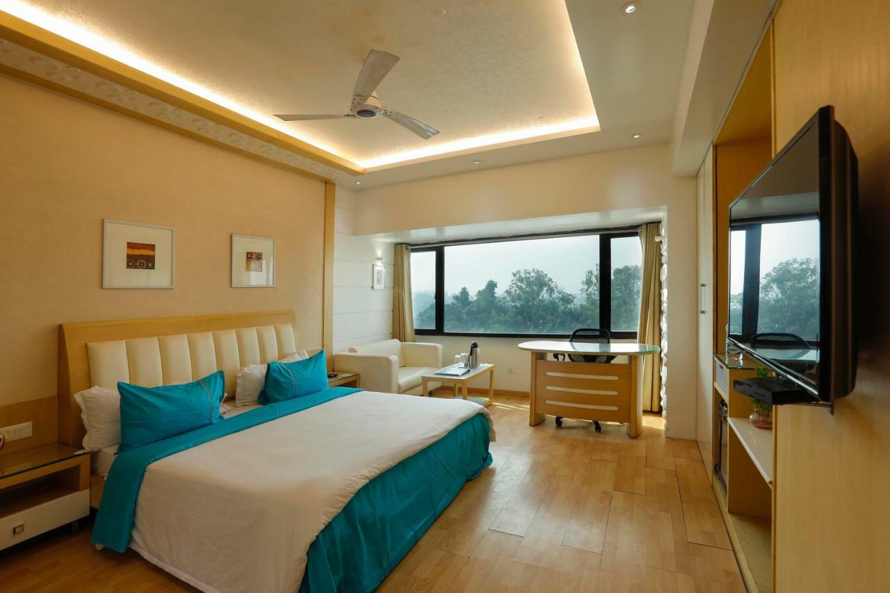 Shivoy Hotel Gorakhpur Kültér fotó