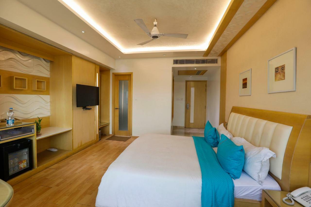 Shivoy Hotel Gorakhpur Kültér fotó