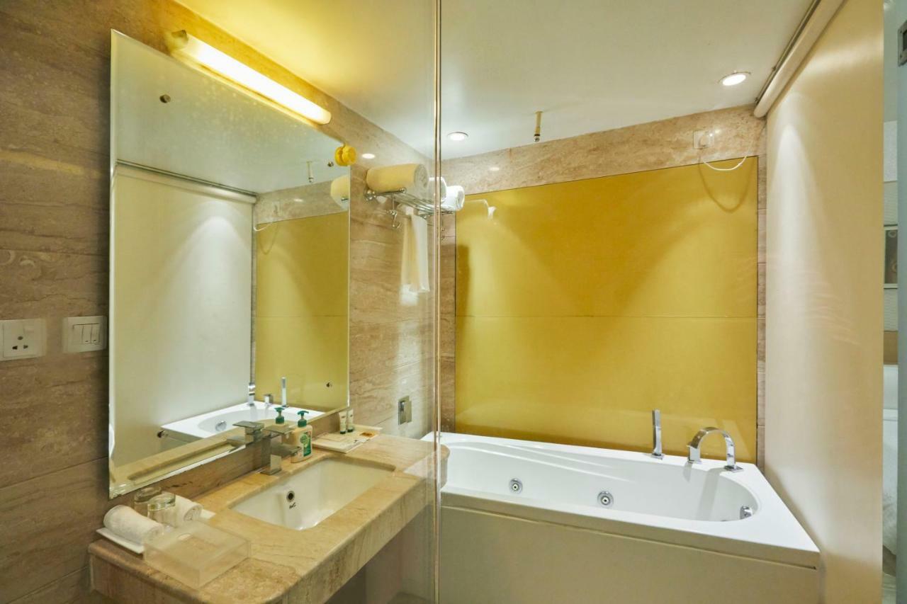 Shivoy Hotel Gorakhpur Kültér fotó